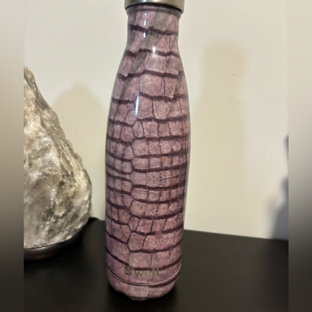 SWELL water bottle